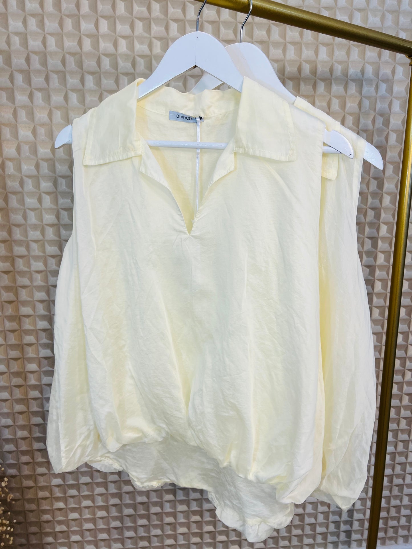 Diverse Cream Top