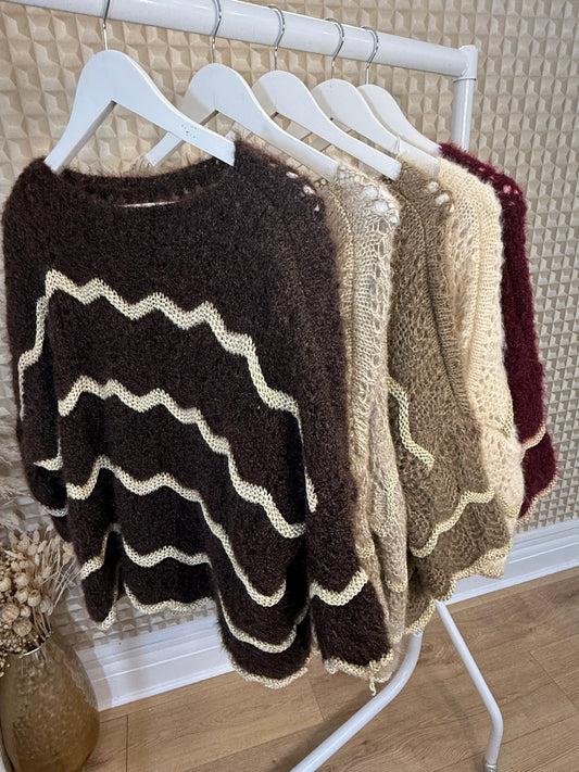 Fuzzy Gold Wave Jumper