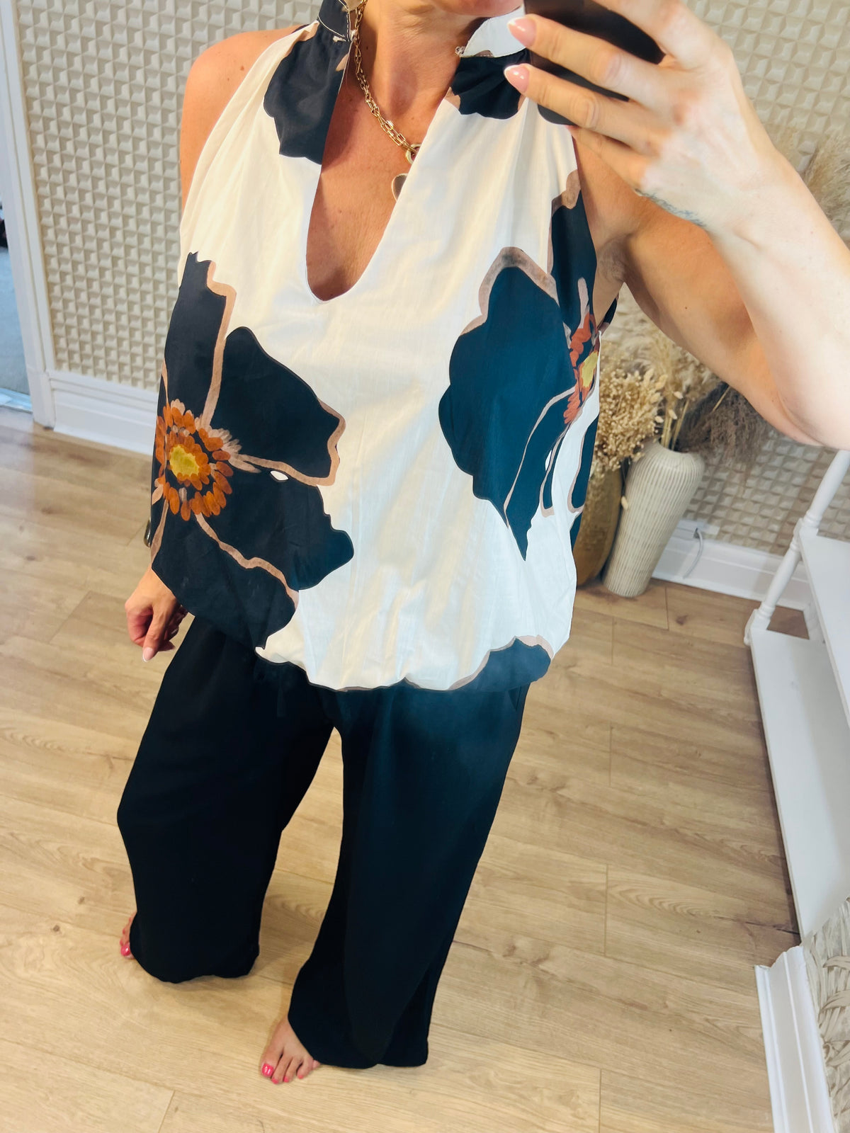 Flower Puff Hem Blouse