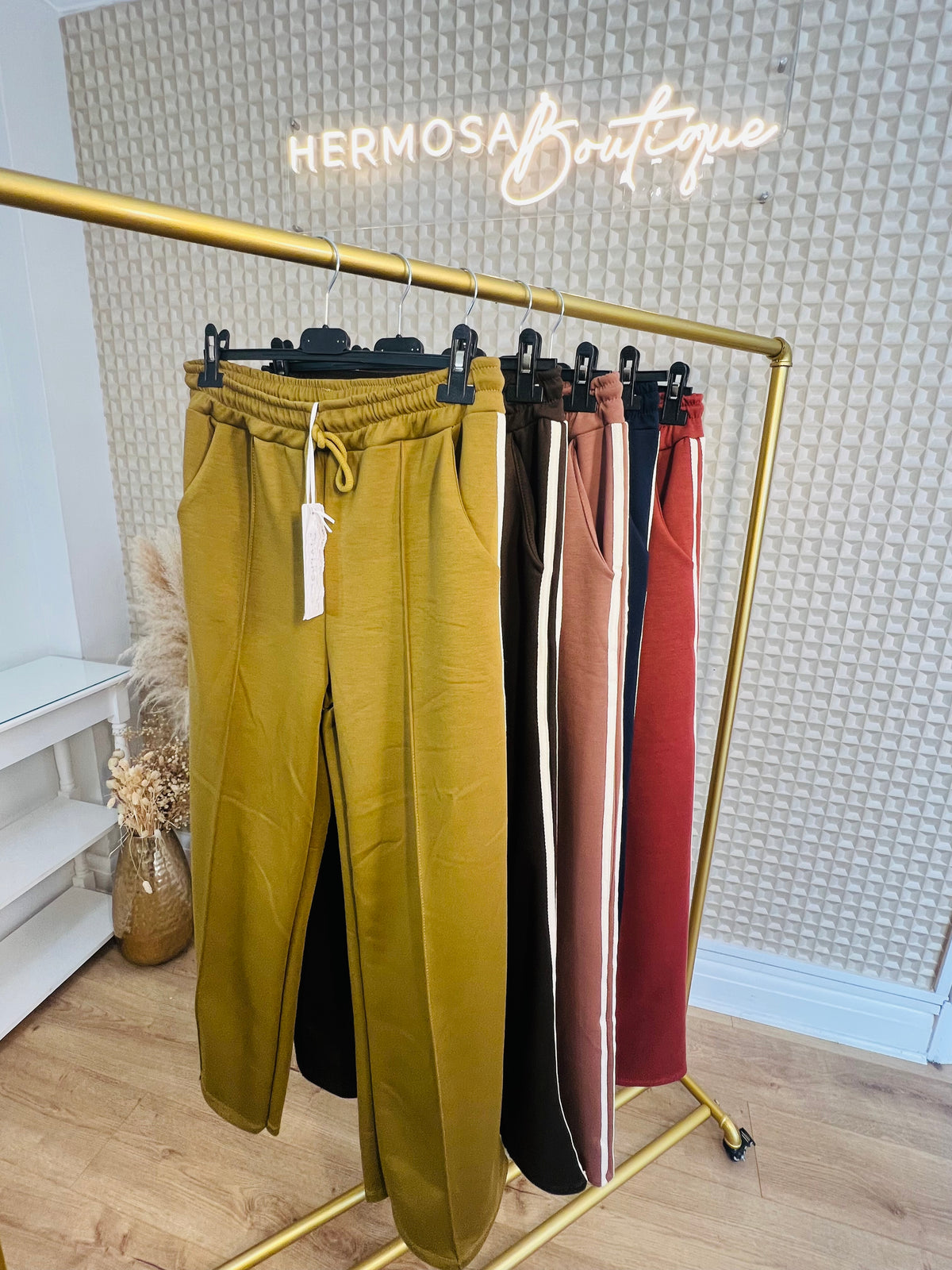 Diverse two stripe Jogger