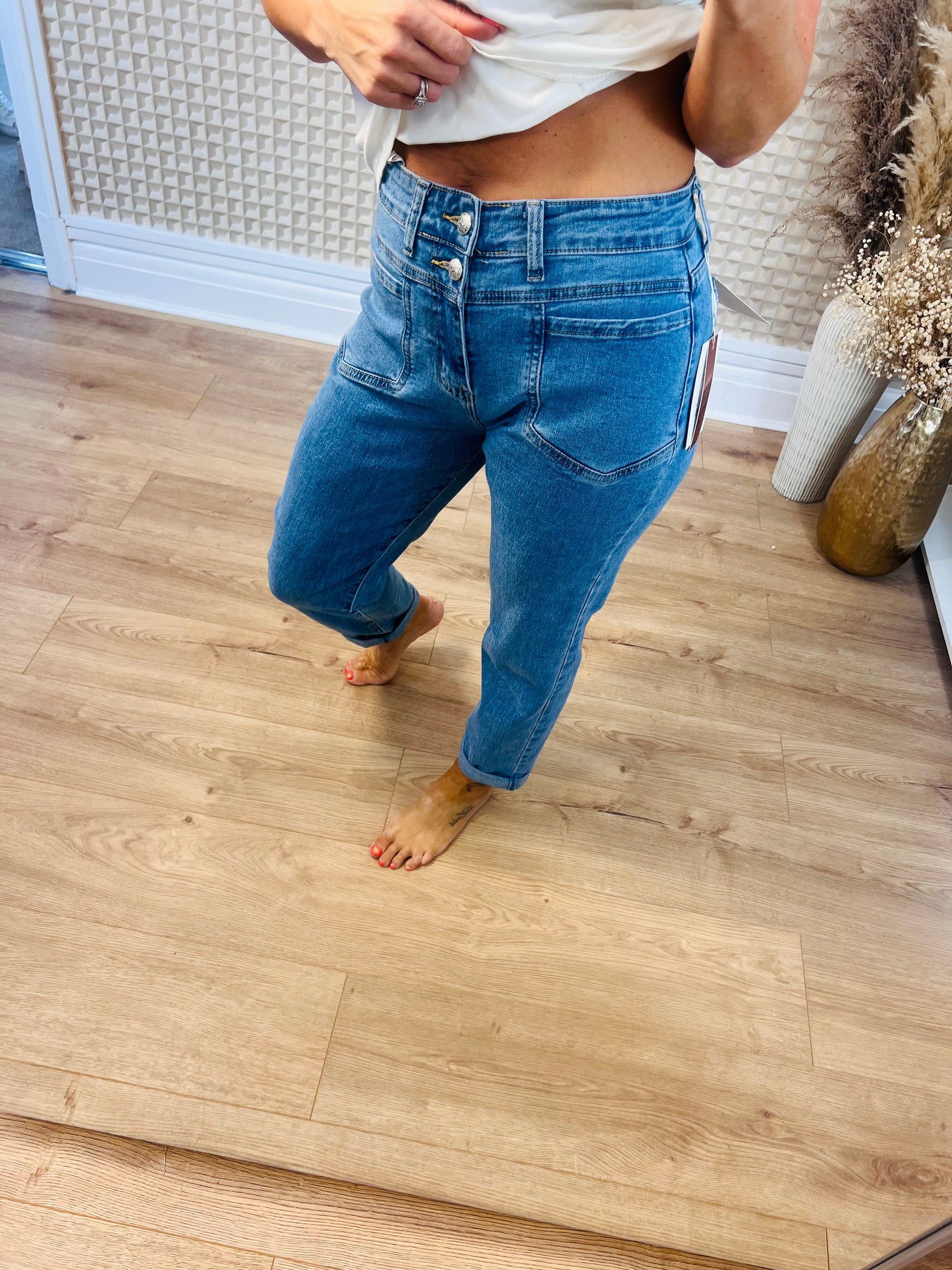 BS Mom Fit Jeans