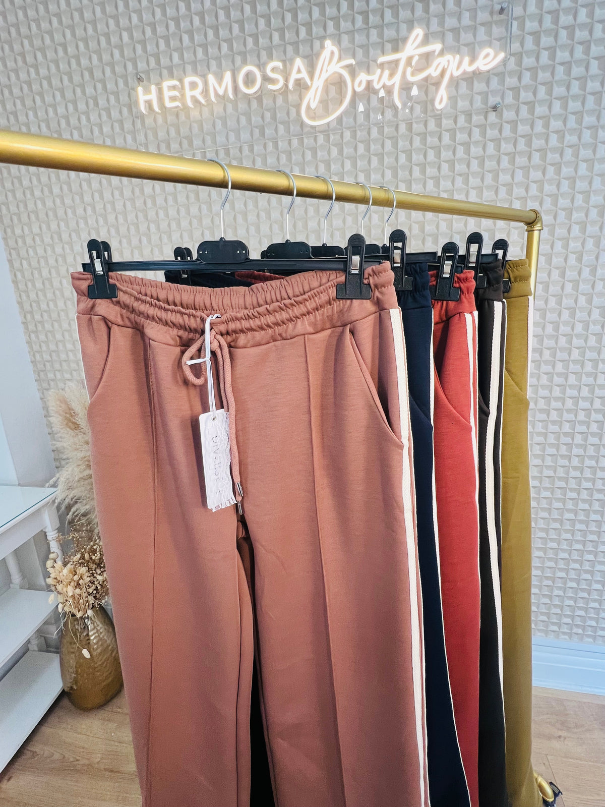 Diverse two stripe Jogger