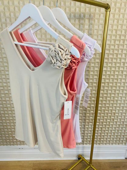 Ribbed Flower Vest