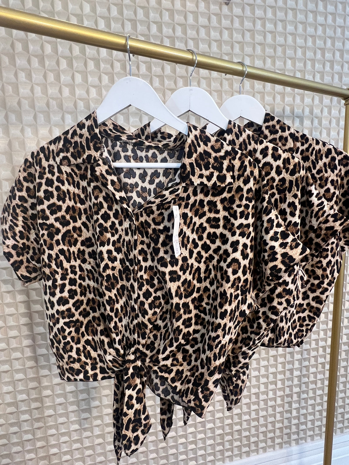 Cropped leopard print shirt