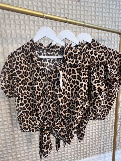 Cropped leopard print shirt