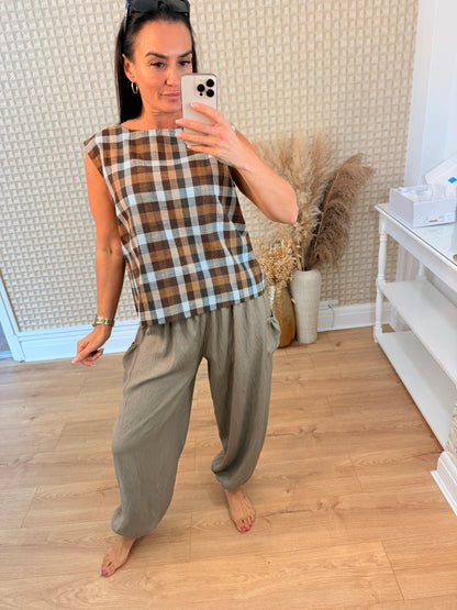 Cuffed Pocket Trouser