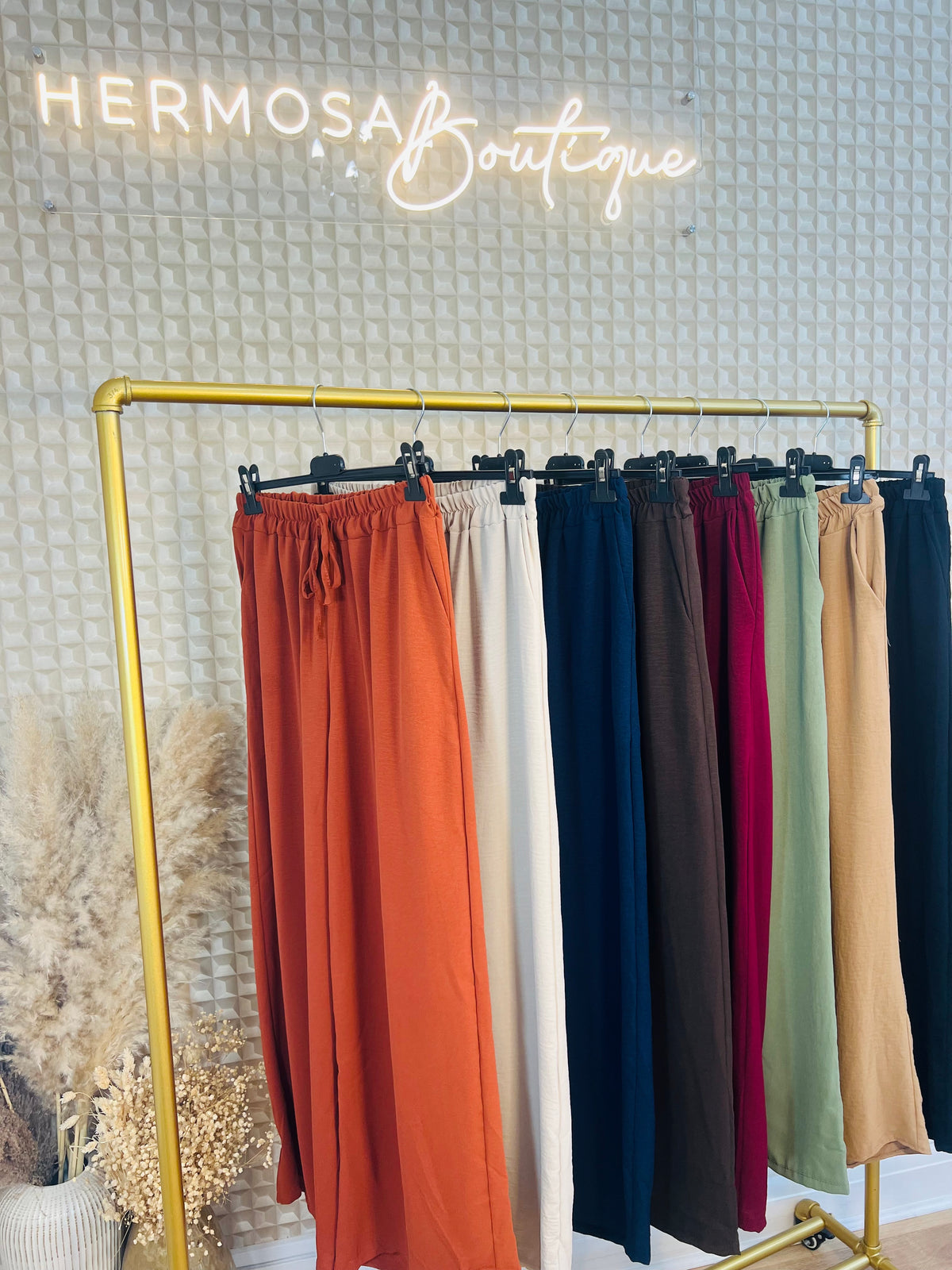 Diverse Pants