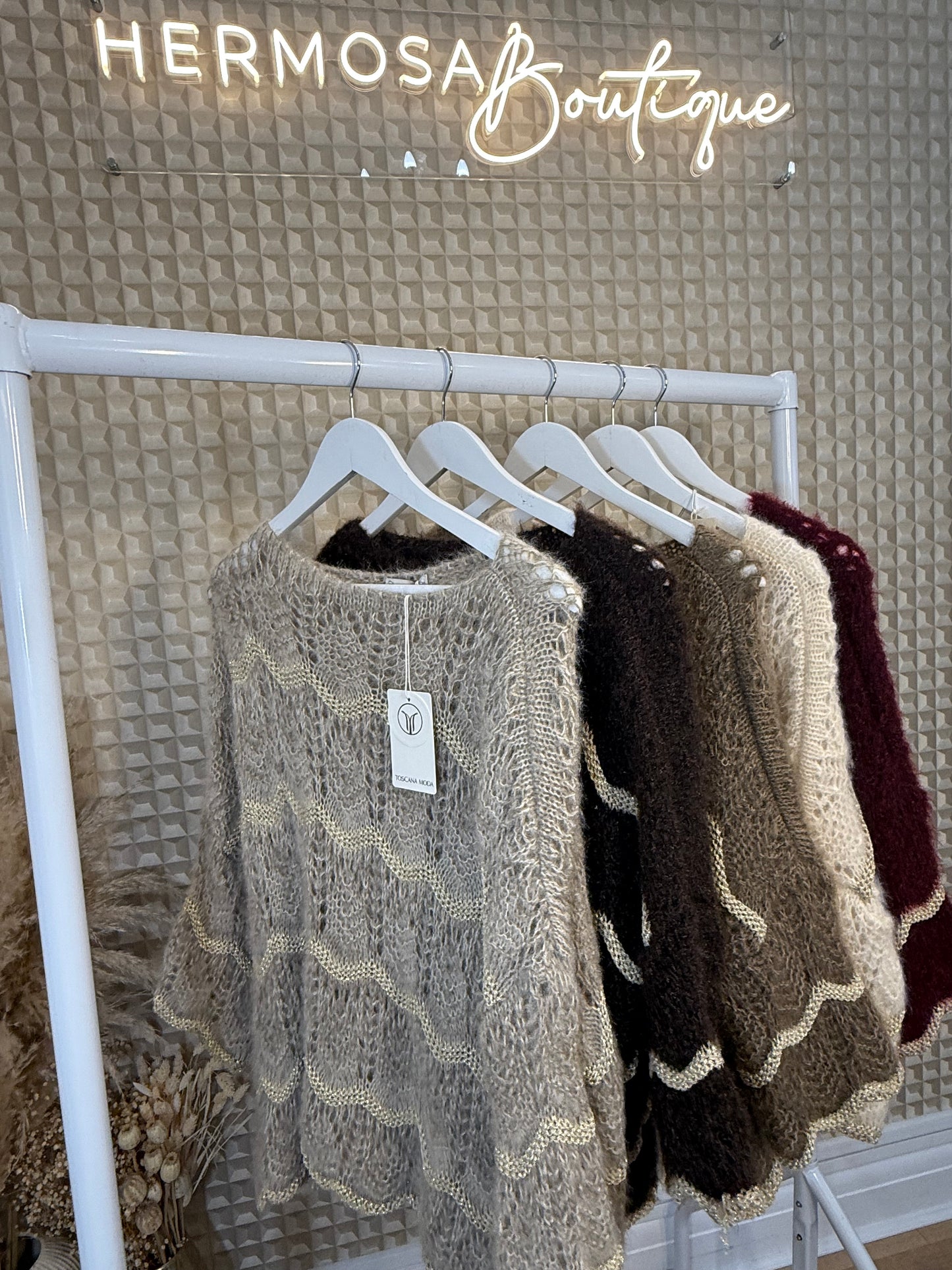 Fuzzy Gold Wave Jumper