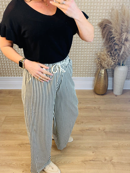 L/XL Stripey Palazzo fitting Upto 14/16
